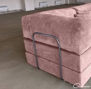 "Мягкий Подоконник" Железная опора у бескаркасного дивана Тедди